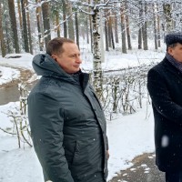 Сегодня состоялось выездное заседание комиссии по ЖКХ, строительству и дорогам на Улыбышевское кладбище