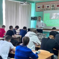 Член Общественной палаты Владимирской области рассказал студентам колледжей об ученых фронтовиках