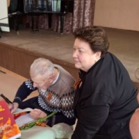 Член совета Общественной палаты Владимирской области Галина Мизелева провела встречу для школьников с военным корреспондентом, полковником в отставке Адольфом Буреевым