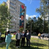 На улице Балакирева открыт мурал в честь Героя Советского Союза Федора Шмырина.