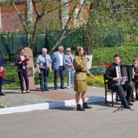 Церемония возложения цветов у мемориала, посвященного военным медикам и работникам госпиталей, погибшим в годы Великой Отечественной войны
